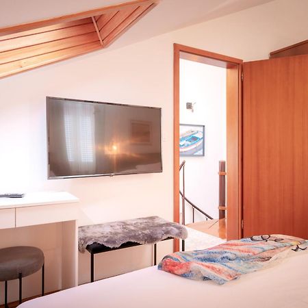 Kalina Deluxe Apartments Jelsa  Esterno foto