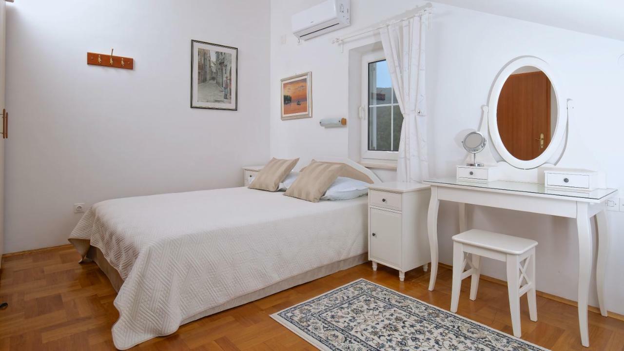Kalina Deluxe Apartments Jelsa  Esterno foto