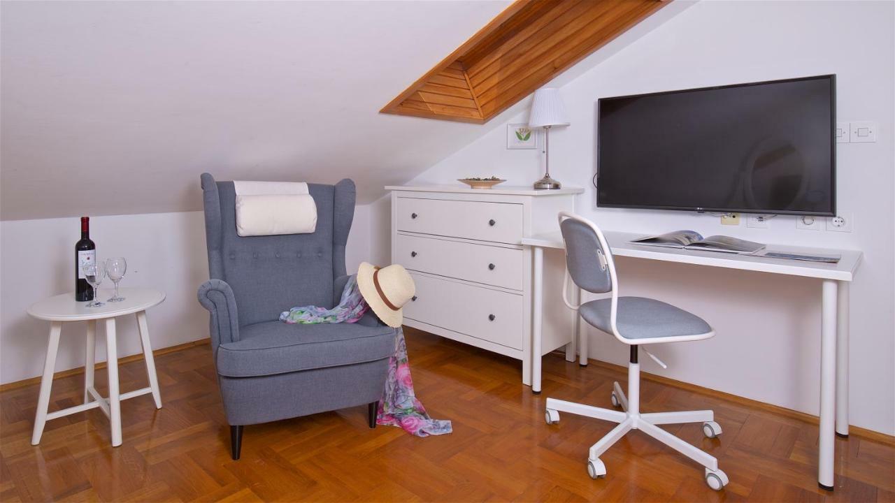 Kalina Deluxe Apartments Jelsa  Esterno foto